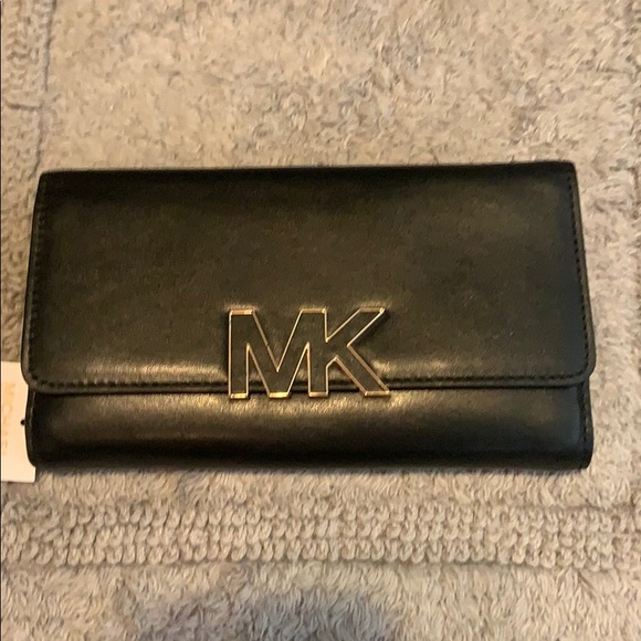 Michael Kors Handbags - Michael Kors Black Wallet